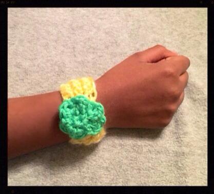 Divya - Bracelet and Flower