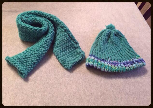 Mrs Vidhya - Loom Hat and Scarf